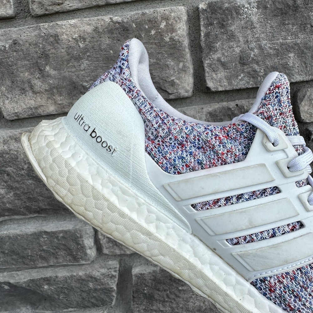 Adidas Womens Sz 7 Ultraboost DB3211 Knit Running‎ Shoes Sneakers White Red Blue - Picture 3 of 8